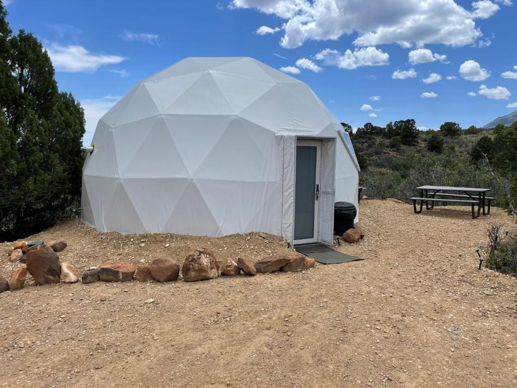 Canyon Rim Domes - A Luxury Glamping Experience!! Monticello Ngoại thất bức ảnh